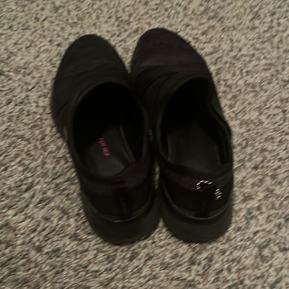 Black Skechers Sneakers - Picture 2 of 6